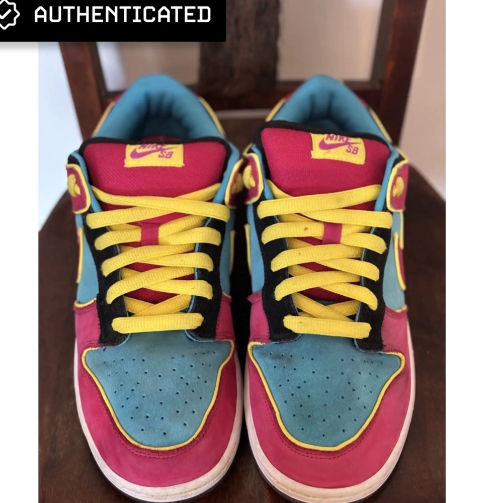 Nike SB Dunk Low “Ms PAC-Man” size 10